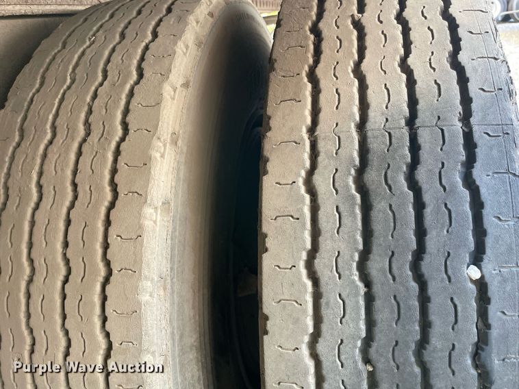 image for item NY9981 1993 Stoughton GVW-Z-455T-S-C  dry van trailer