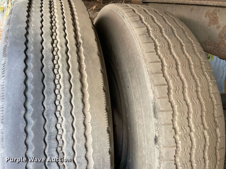 image for item NY9981 1993 Stoughton GVW-Z-455T-S-C  dry van trailer