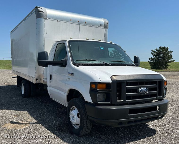 image for item DH7337 2012 Ford E450 Super Duty  box truck