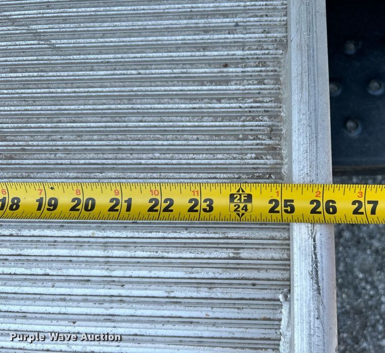 image for item DH7337 2012 Ford E450 Super Duty  box truck