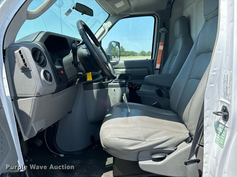 image for item DH7337 2012 Ford E450 Super Duty  box truck