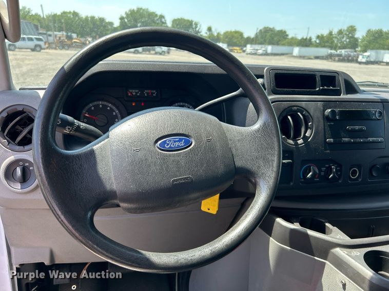 image for item DH7337 2012 Ford E450 Super Duty  box truck