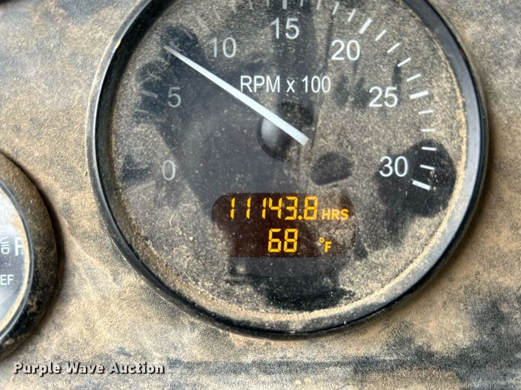 image for item DJ6335 2018 Peterbilt 337  semi truck