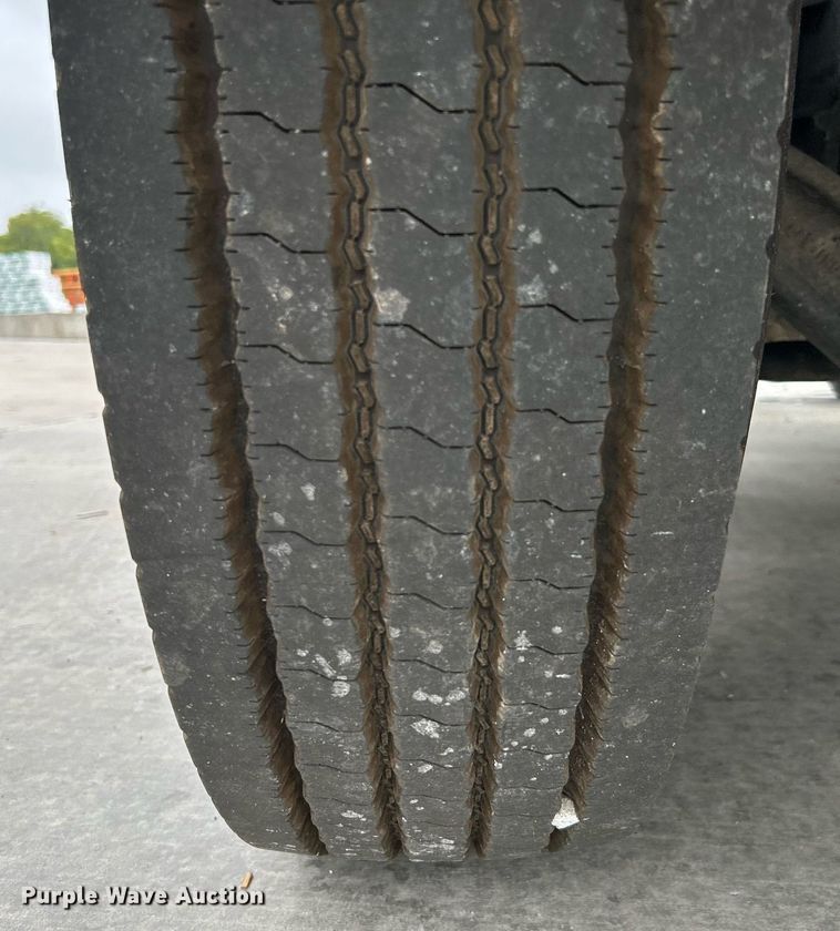 image for item DJ6335 2018 Peterbilt 337  semi truck