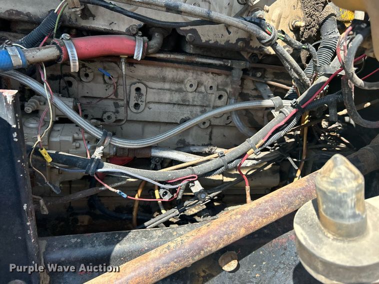 image for item DJ6339 1989 Kenworth T800  truck cab and chassis