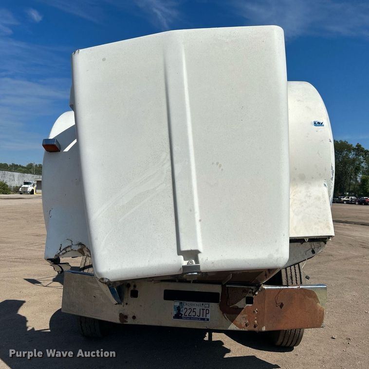 image for item DJ6339 1989 Kenworth T800  truck cab and chassis