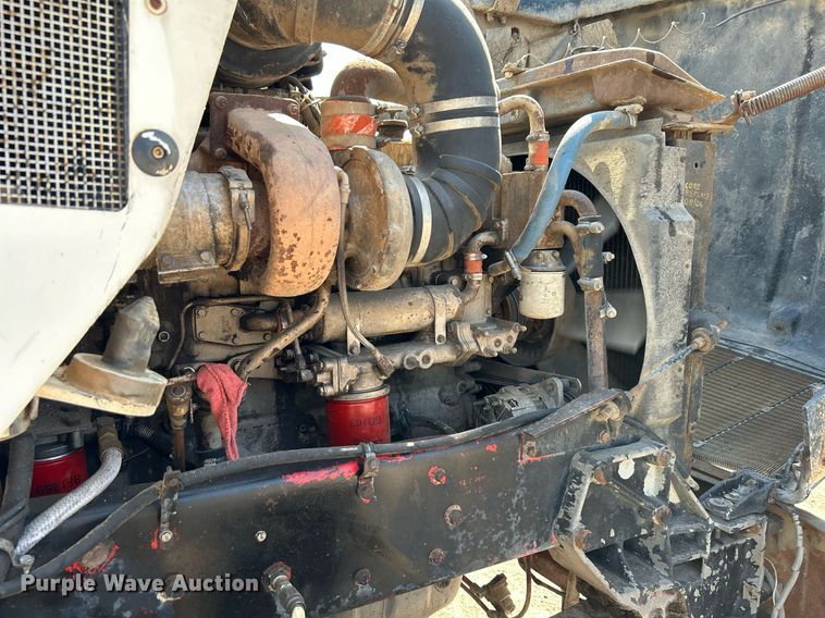 image for item DJ6339 1989 Kenworth T800  truck cab and chassis