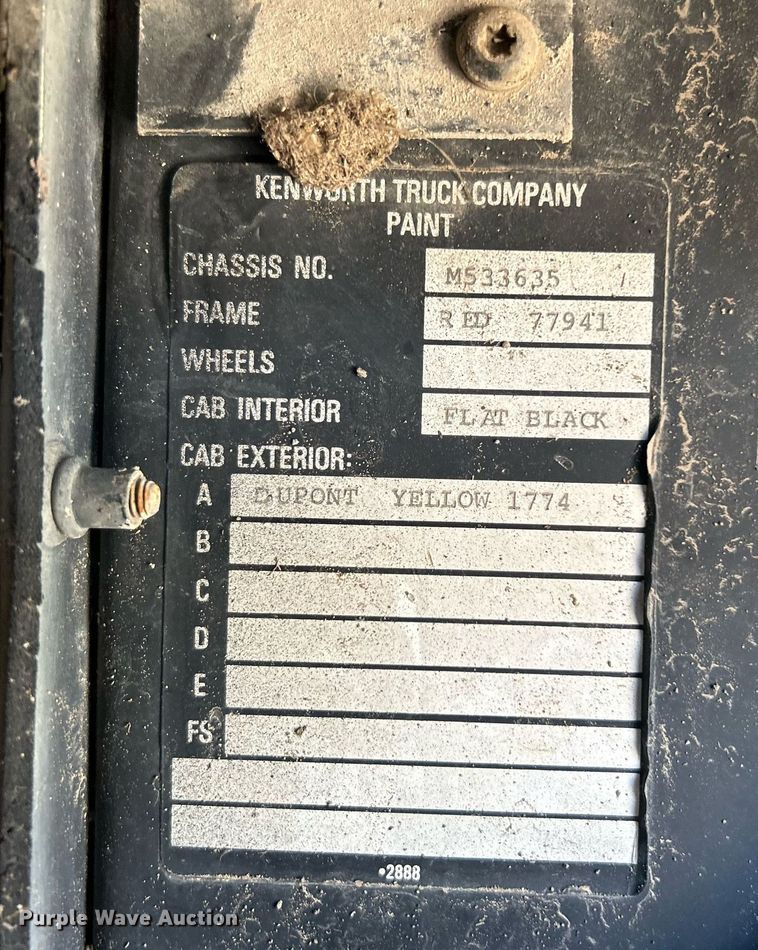 image for item DJ6339 1989 Kenworth T800  truck cab and chassis