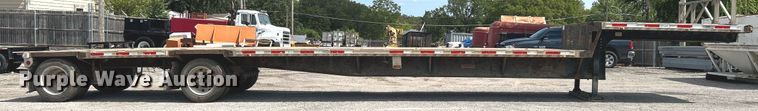 image for item DJ6340 2006 Fontaine  drop deck trailer