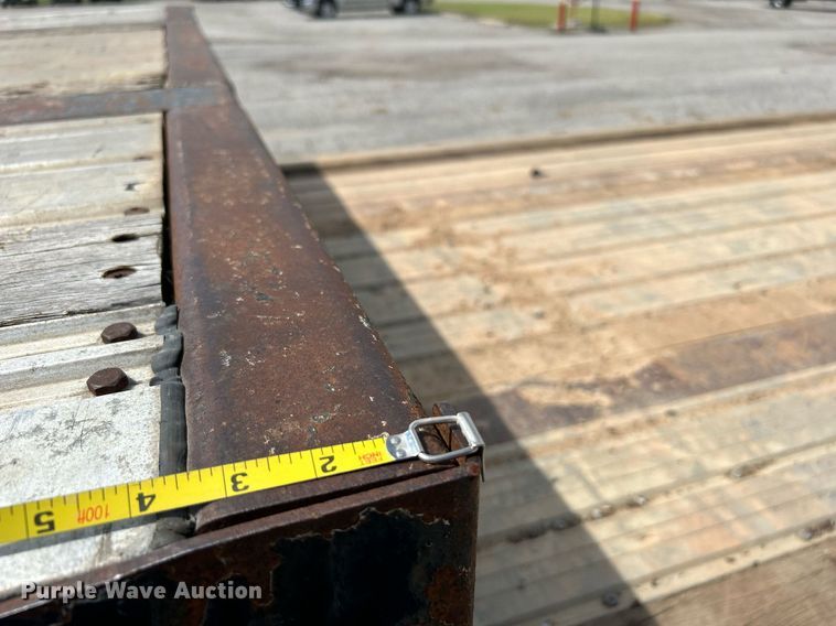 image for item DJ6340 2006 Fontaine  drop deck trailer