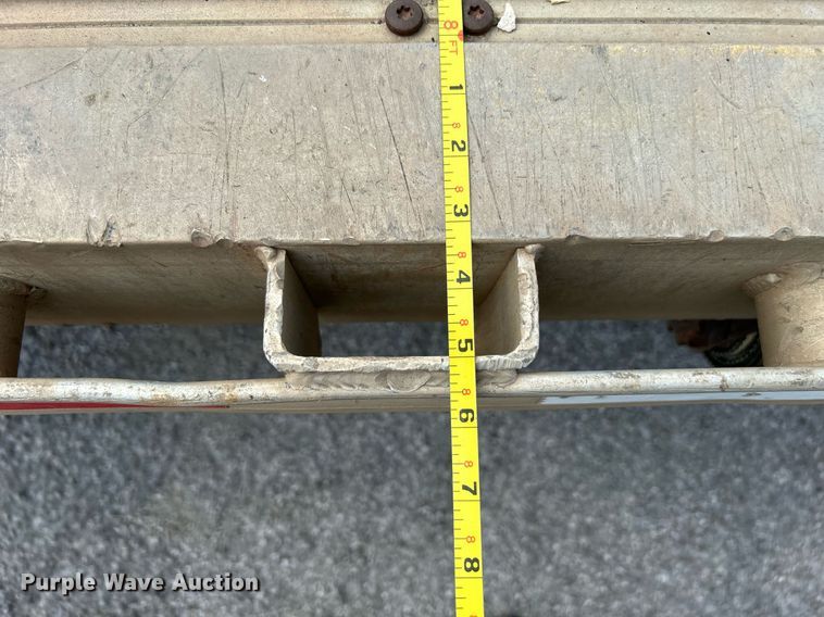 image for item DJ6340 2006 Fontaine  drop deck trailer