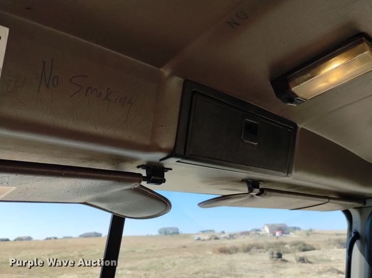 image for item DK8831 2006 Mack CXN613 semi truck