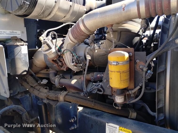 image for item DK8831 2006 Mack CXN613 semi truck