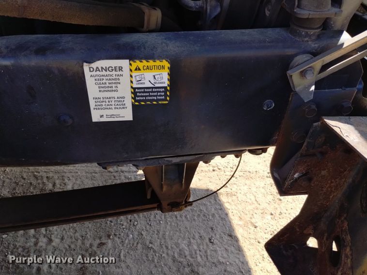 image for item DK8831 2006 Mack CXN613 semi truck