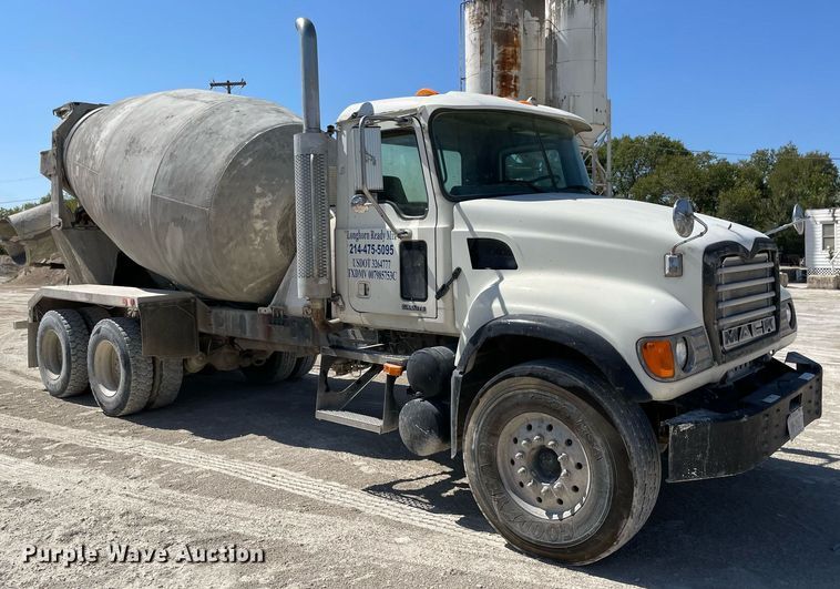 image for item DM0376 2007 Mack CV713  ready mix truck