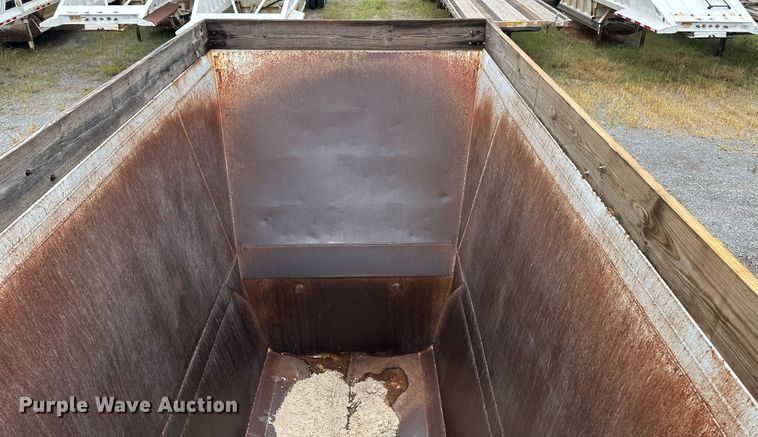 image for item DM2612 2015 CTS BDT-40  bottom dump trailer