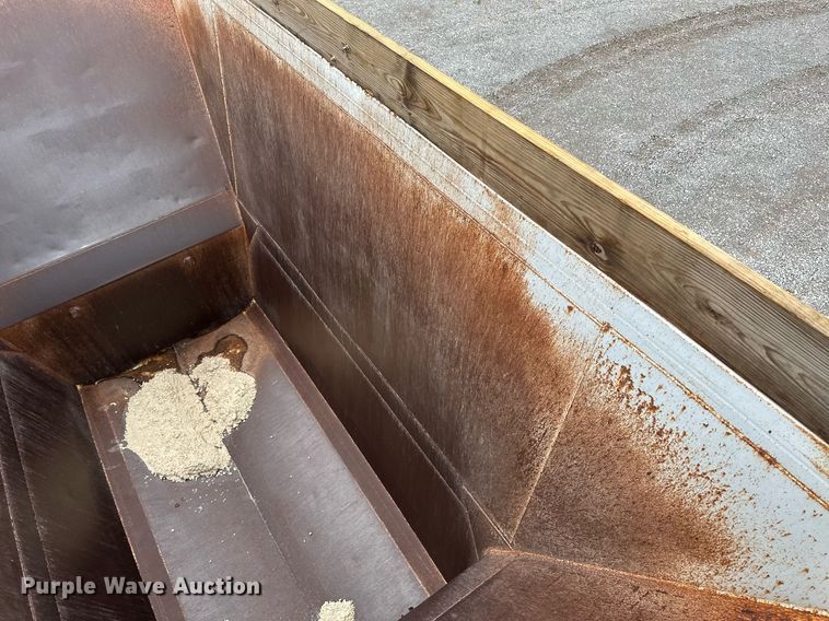 image for item DM2612 2015 CTS BDT-40  bottom dump trailer