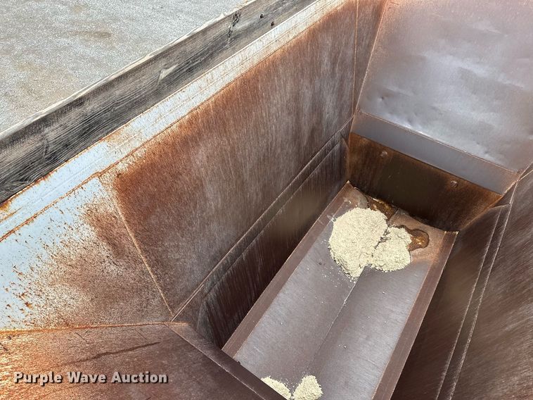 image for item DM2612 2015 CTS BDT-40  bottom dump trailer