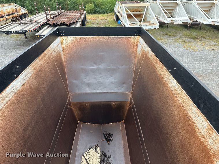 image for item DM2613 2015 CTS BDT-40  bottom dump trailer