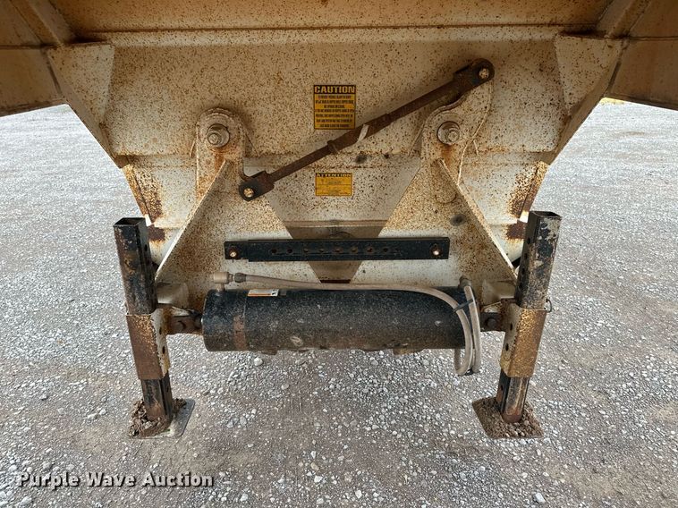 image for item DM2613 2015 CTS BDT-40  bottom dump trailer