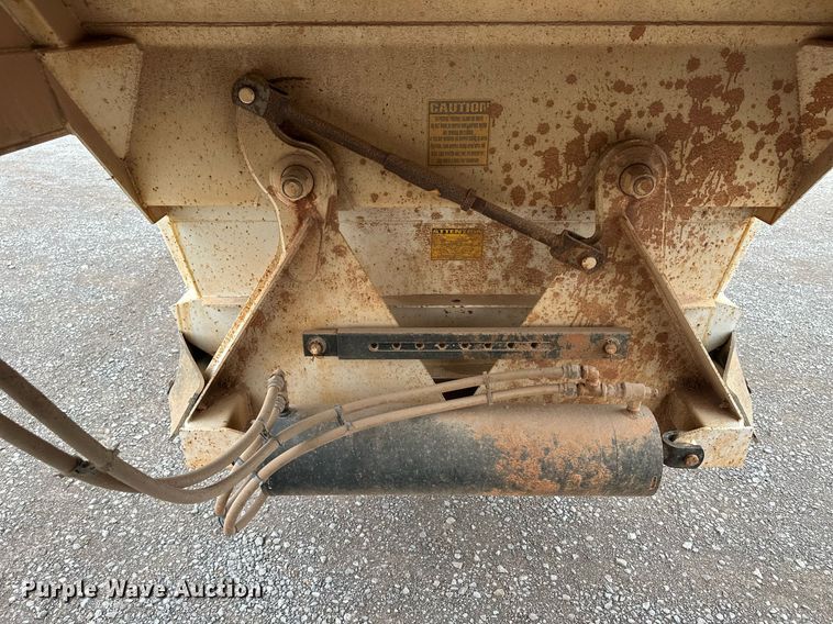 image for item DM2613 2015 CTS BDT-40  bottom dump trailer