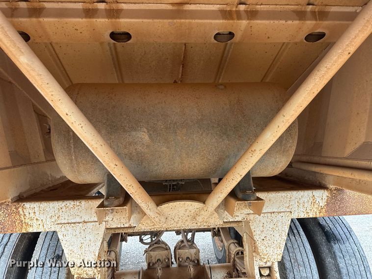 image for item DM2613 2015 CTS BDT-40  bottom dump trailer