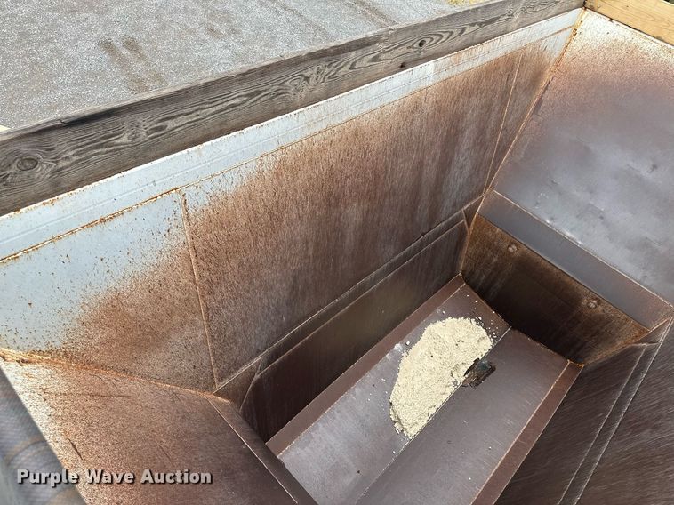 image for item DM2614 2015 CTS BDT-40  bottom dump trailer