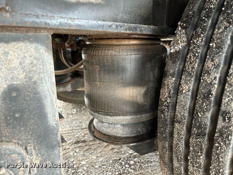 image for item DM2617 2015 Viking VFDD46R18F35T  drop deck equipment trailer