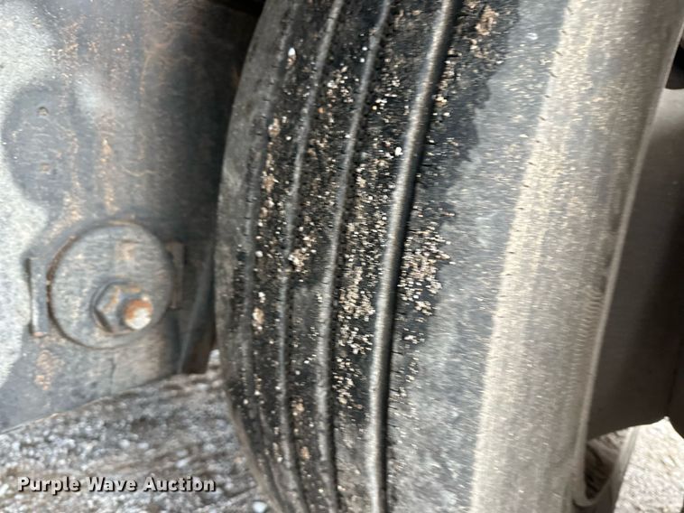 image for item DM2617 2015 Viking VFDD46R18F35T  drop deck equipment trailer