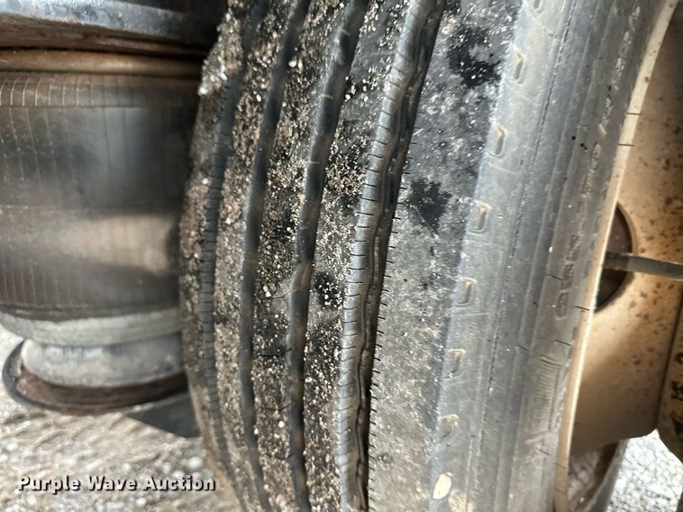 image for item DM2617 2015 Viking VFDD46R18F35T  drop deck equipment trailer