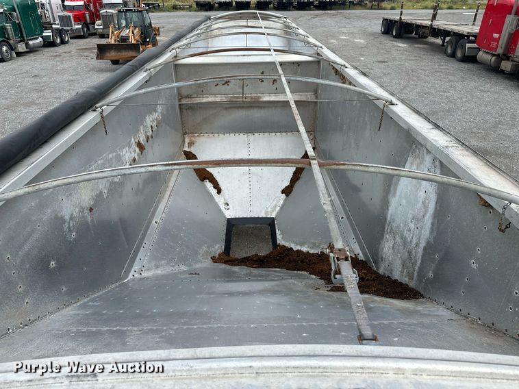 image for item DM2618 2010 Timpte  grain trailer