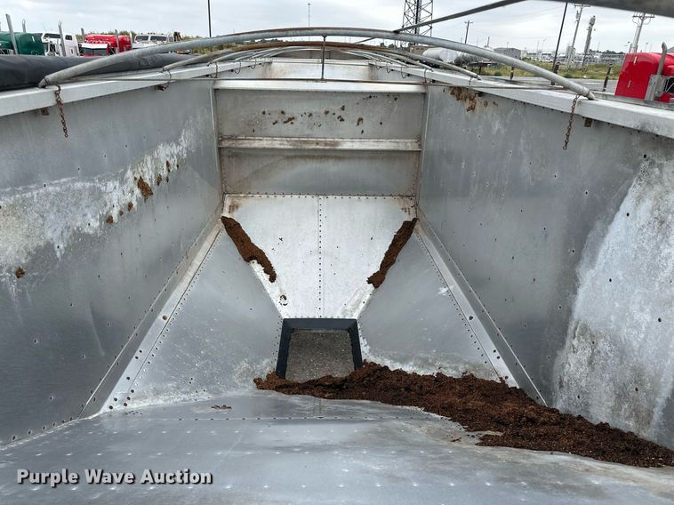 image for item DM2618 2010 Timpte  grain trailer