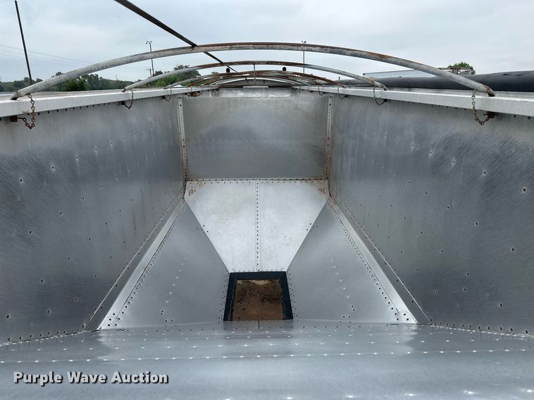 image for item DM2618 2010 Timpte  grain trailer