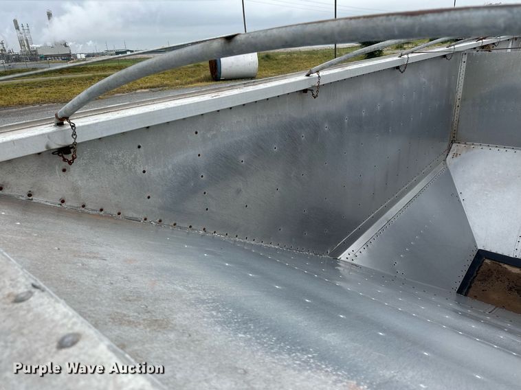 image for item DM2618 2010 Timpte  grain trailer