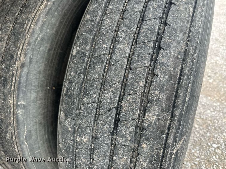 image for item DM2618 2010 Timpte  grain trailer