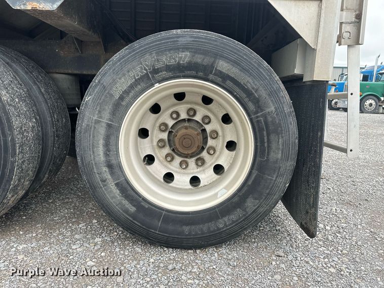 image for item DM2618 2010 Timpte  grain trailer