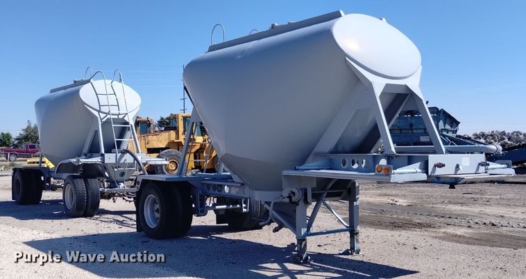 image for item DN6405 (2) pneumatic dry bulk trailer