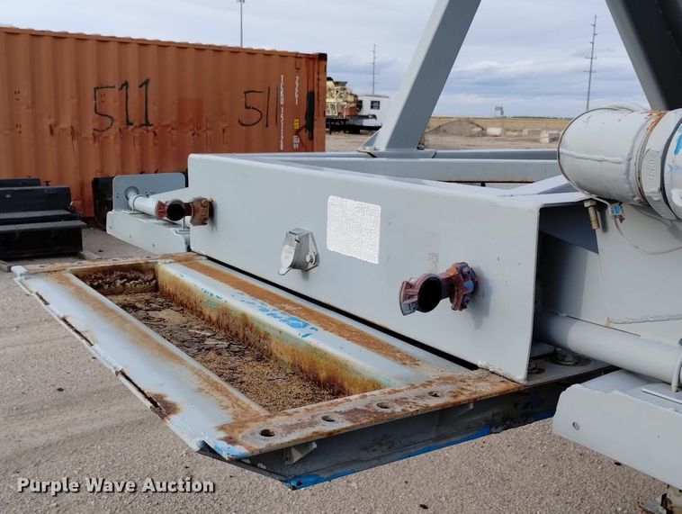 image for item DN6405 (2) pneumatic dry bulk trailer