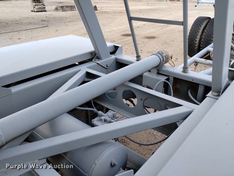 image for item DN6405 (2) pneumatic dry bulk trailer