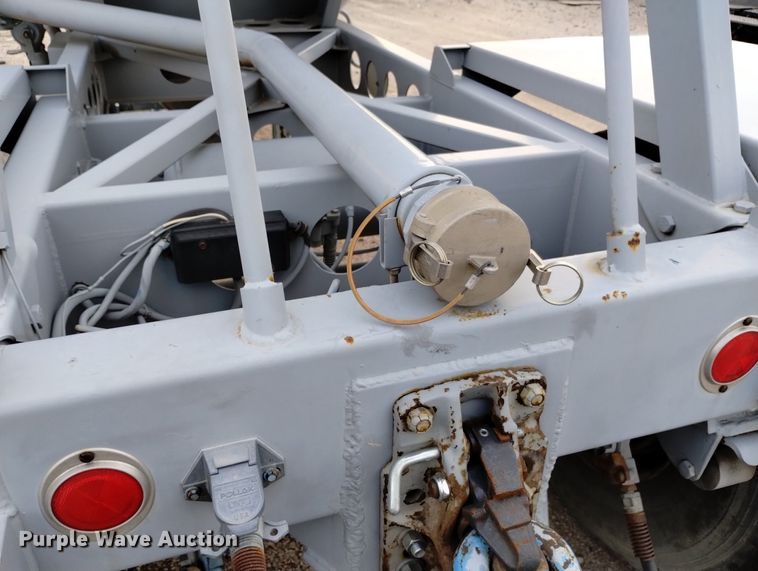 image for item DN6405 (2) pneumatic dry bulk trailer