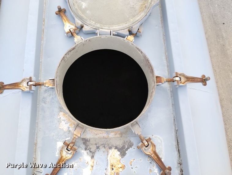 image for item DN6405 (2) pneumatic dry bulk trailer