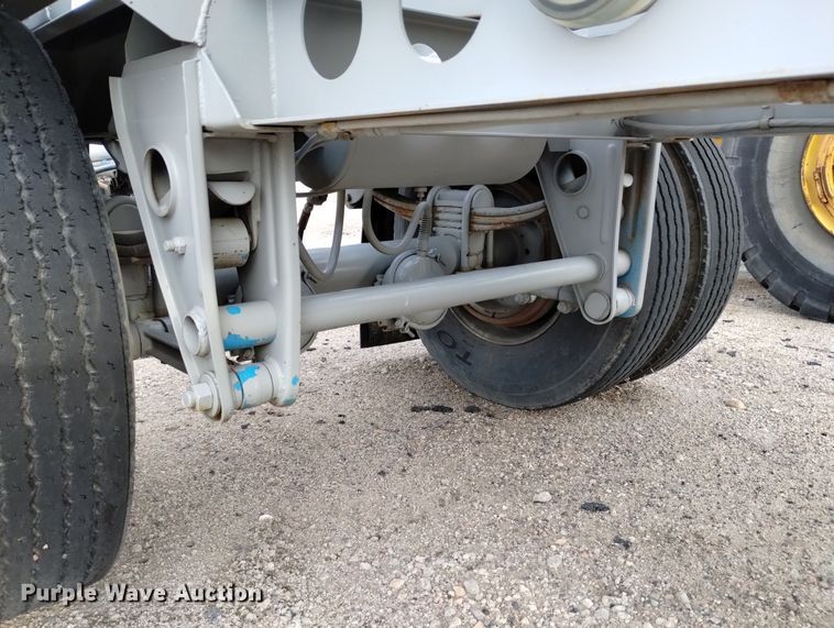 image for item DN6405 (2) pneumatic dry bulk trailer