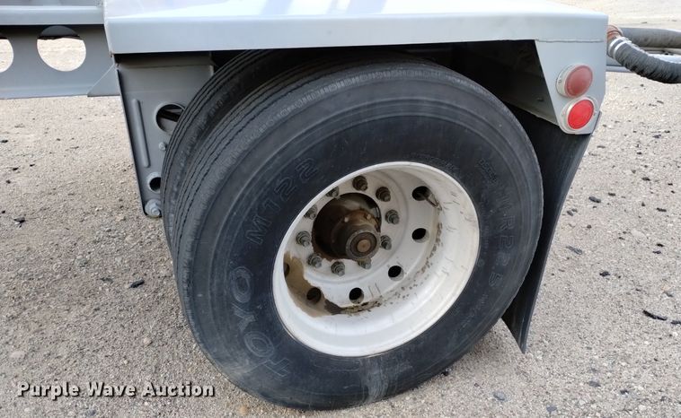 image for item DN6405 (2) pneumatic dry bulk trailer