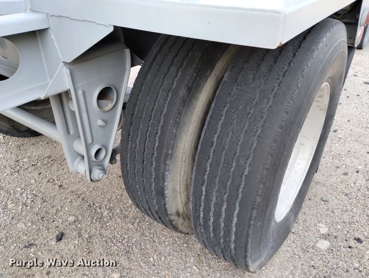 image for item DN6405 (2) pneumatic dry bulk trailer