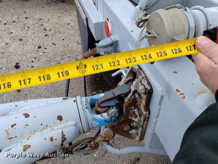 image for item DN6405 (2) pneumatic dry bulk trailer