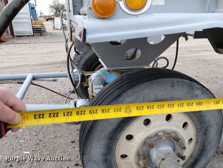 image for item DN6405 (2) pneumatic dry bulk trailer