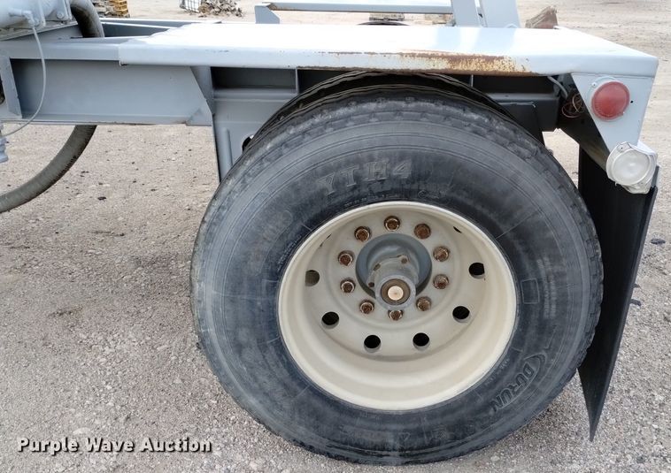 image for item DN6405 (2) pneumatic dry bulk trailer