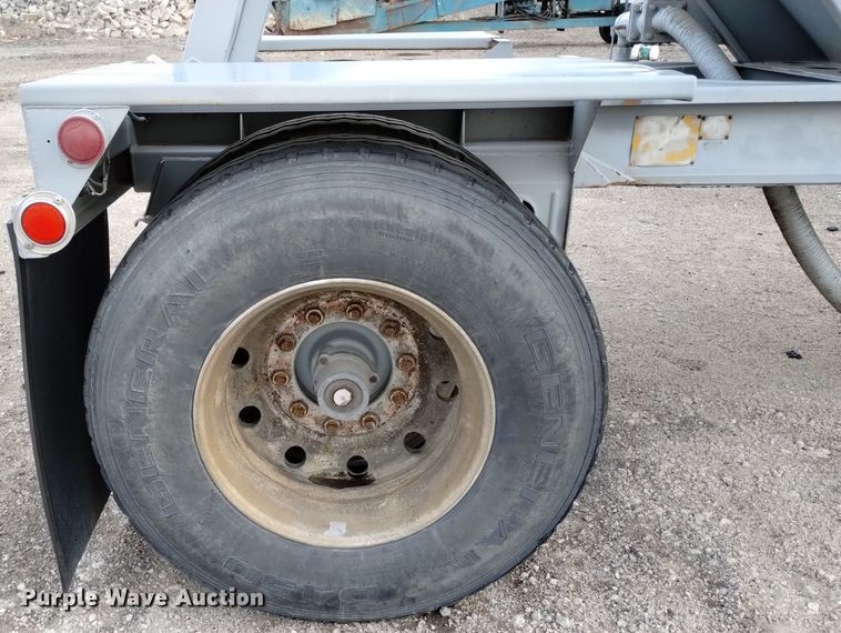 image for item DN6405 (2) pneumatic dry bulk trailer