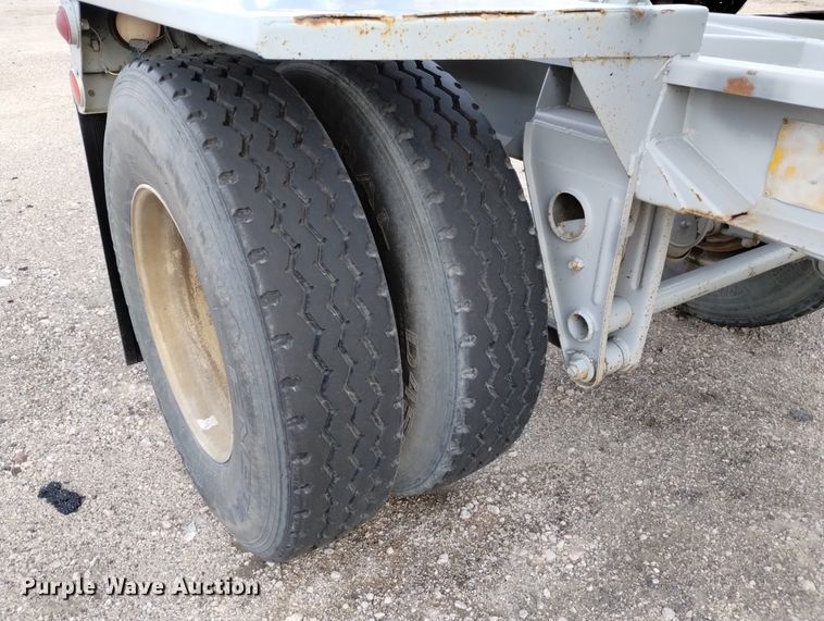 image for item DN6405 (2) pneumatic dry bulk trailer