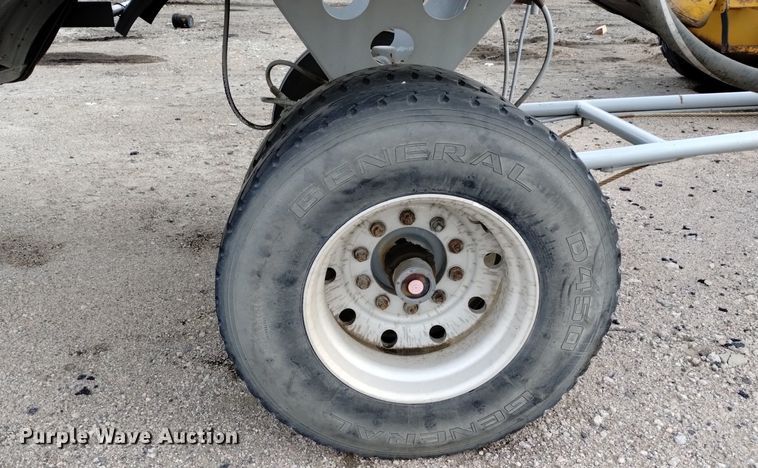 image for item DN6405 (2) pneumatic dry bulk trailer